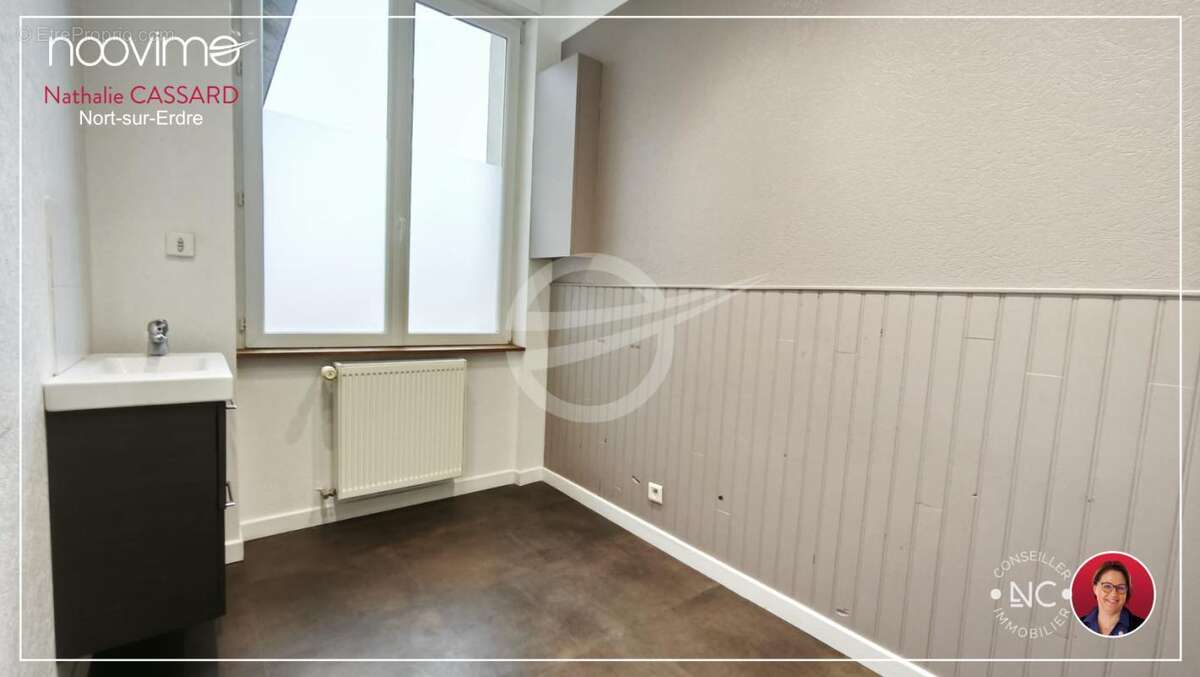 A VENDRE LOCAL COMMERCIALE 65 m2 + 50 m2 de réserve en plein - photo 9