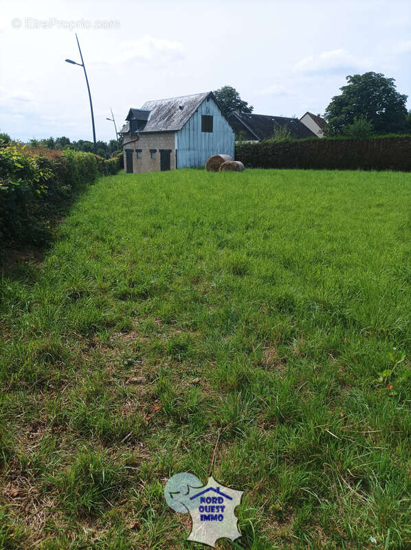 Parking à GENESLAY