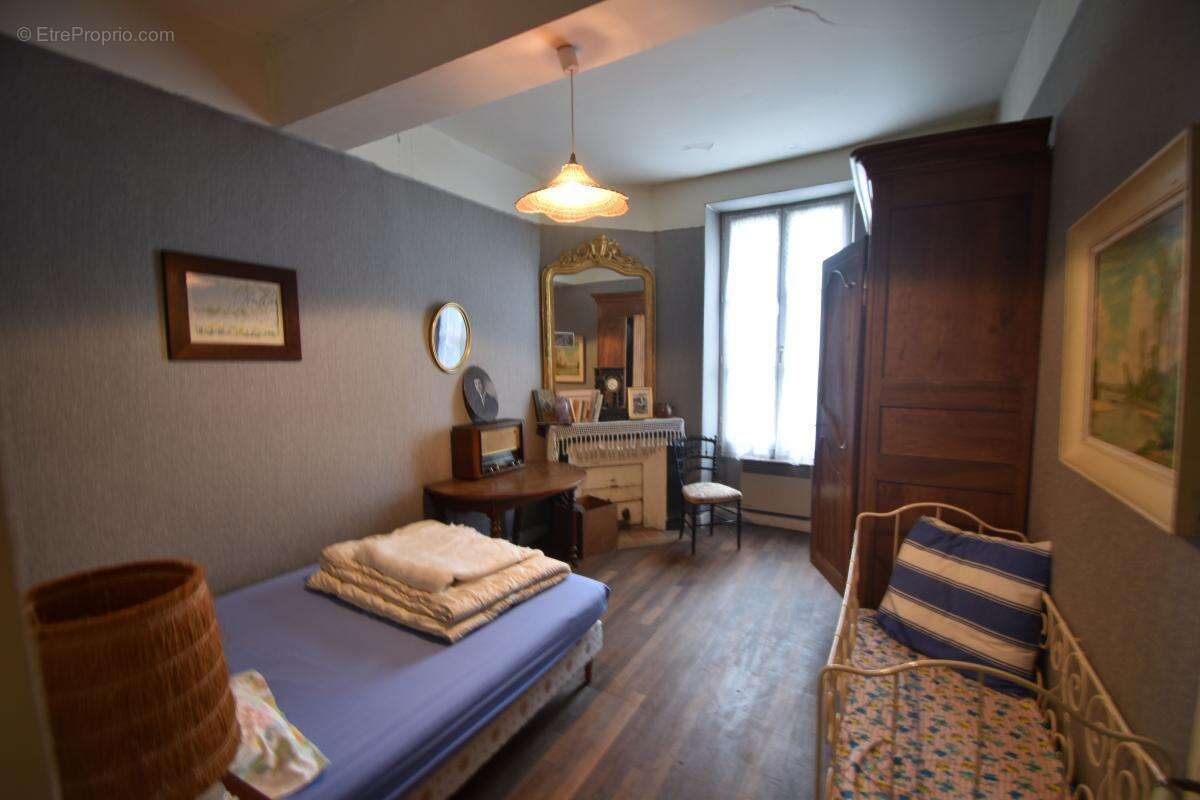 Maison à POUILLY-SUR-LOIRE