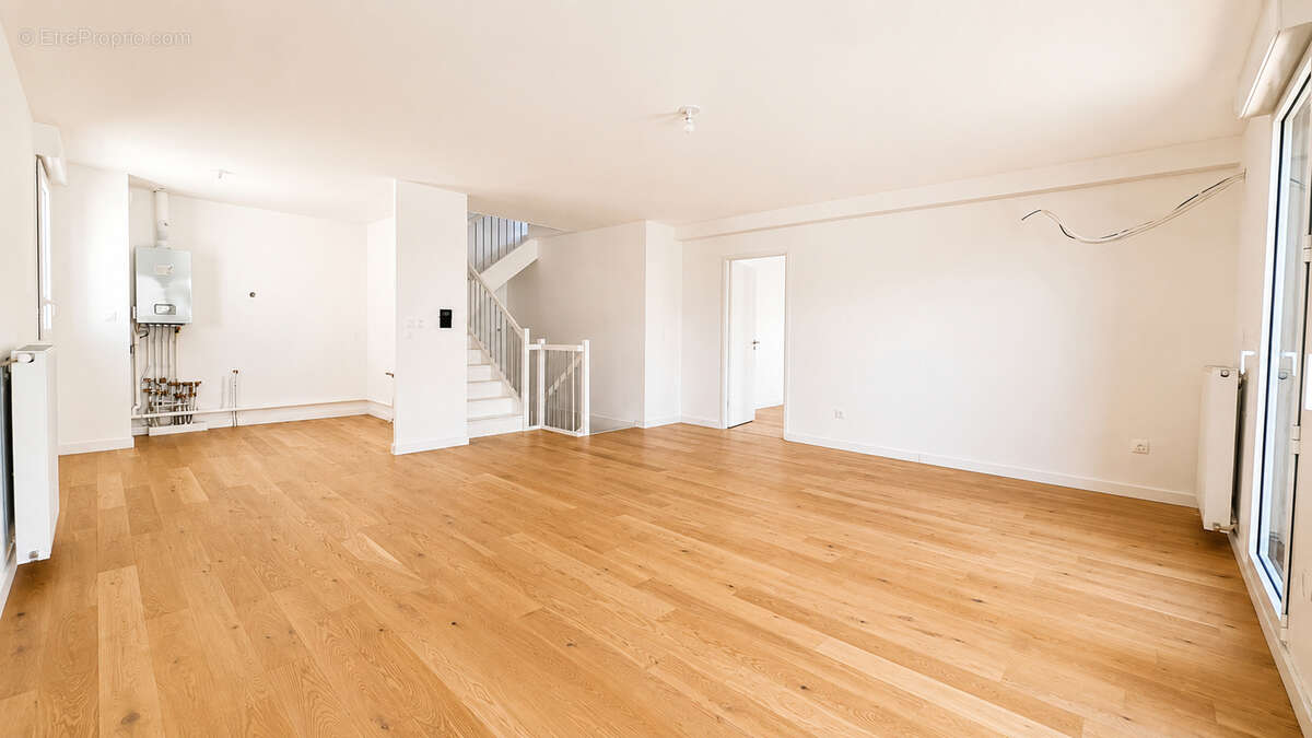 Appartement T4 Duplex - 105m2 - Pouvourville - photo 2