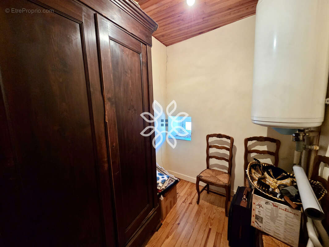 Maison de Village avec dépendances - photo 14
