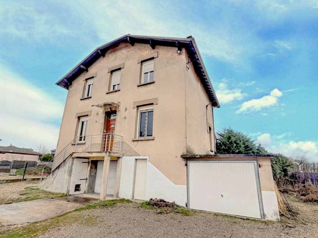 Maison à SAINT-PAUL-DE-VARAX