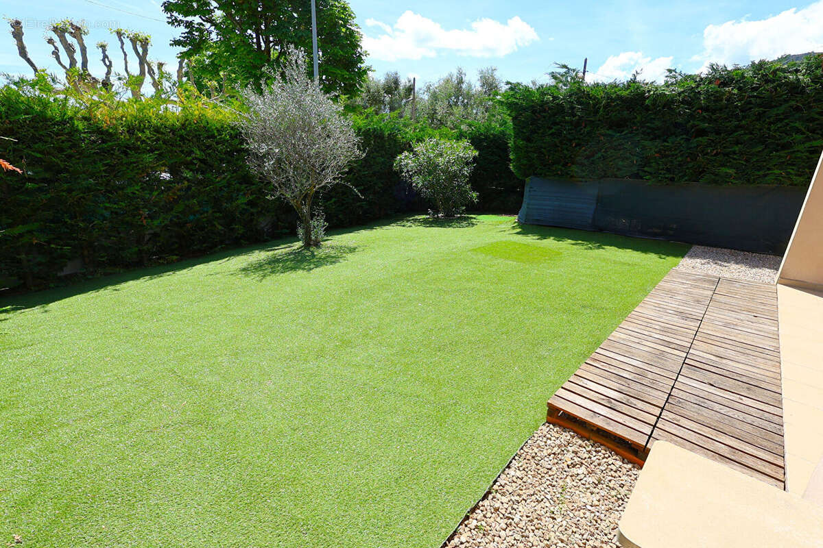 Villa récente Spéracèdes 99 m² avec jardin - photo 2