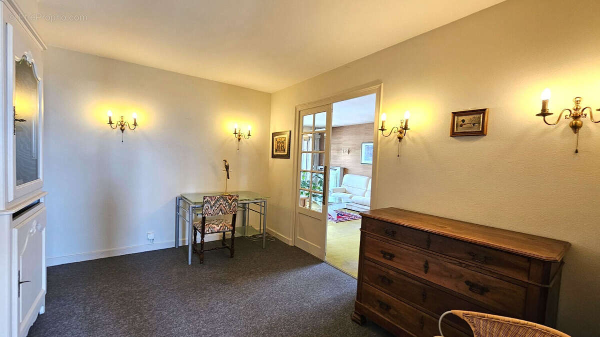 Appartement Albertville 5 pièce(s) 132 m2 + GARAGE+ 2 caves - photo 3