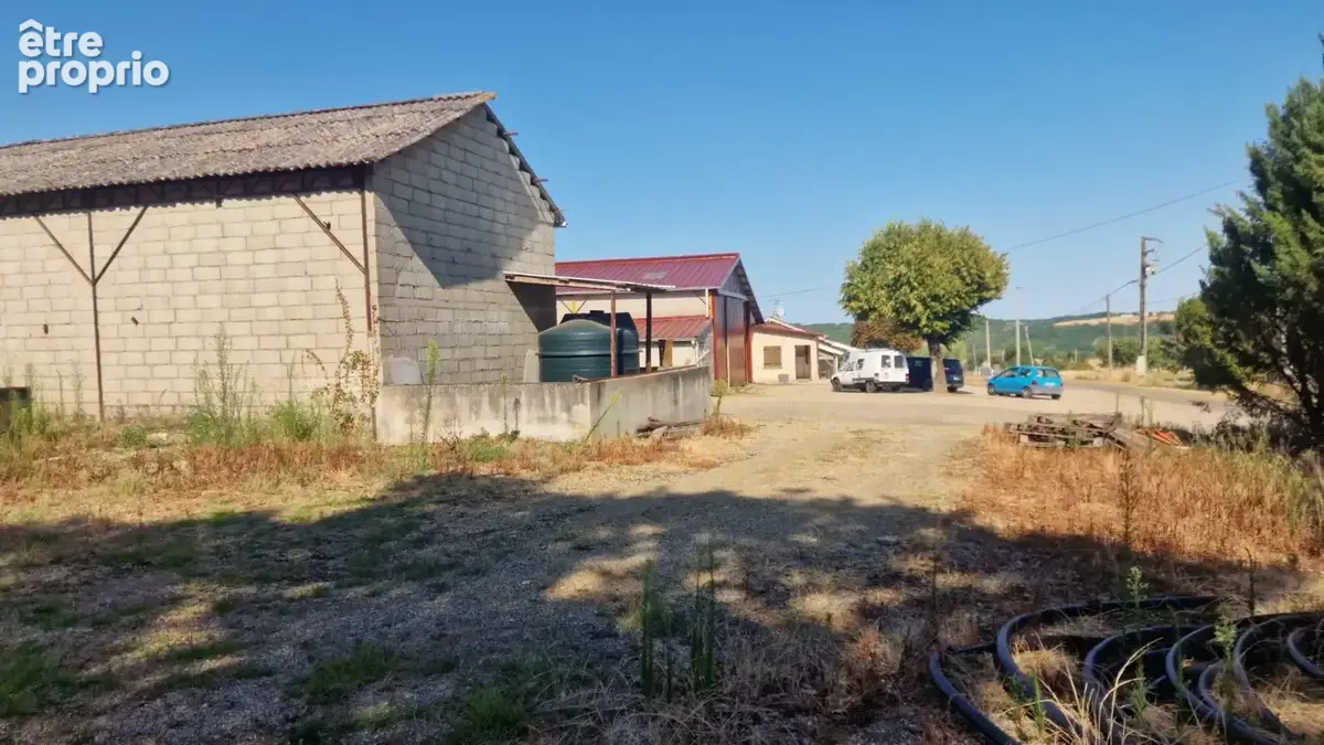 Bâtiments agricole avec studio à rénover - 19 hectares - photo 26