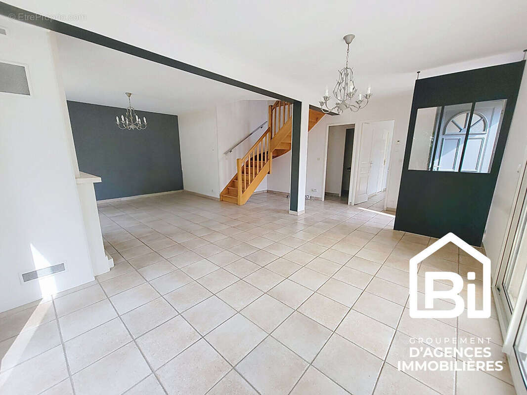 BENOUVILLE - mMaison de 7 pièces 124m2 - photo 4