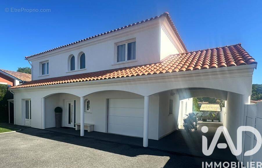 Photo 1 - Maison à TARNOS