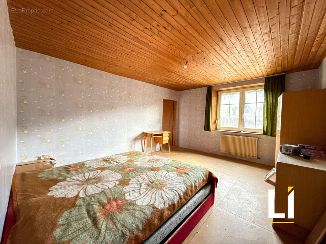 Maison à LES BRESEUX