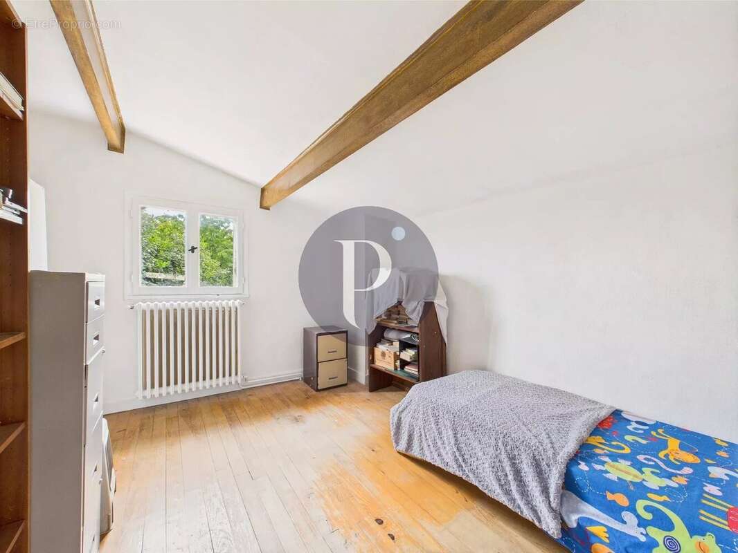 Maison à VERRIERES-LE-BUISSON