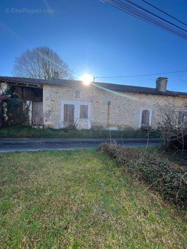 Maison à TOCANE-SAINT-APRE