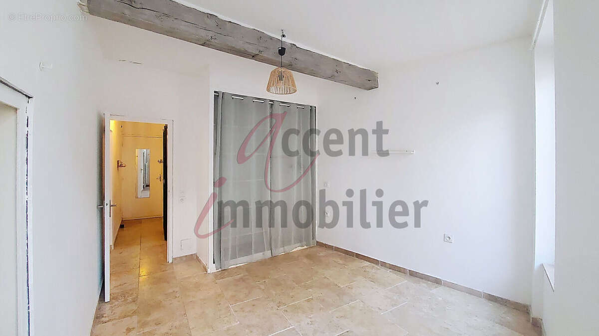 Appartement à NOVES