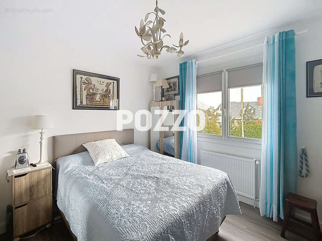 Appartement à DONVILLE-LES-BAINS