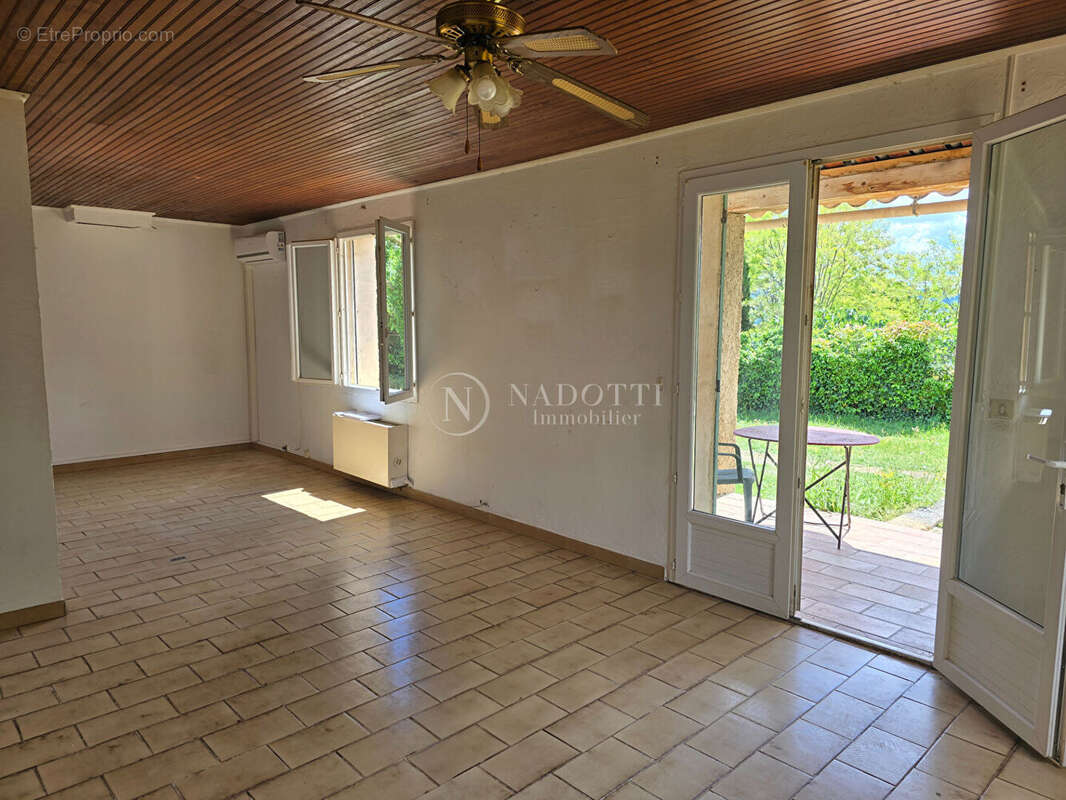 Maison à CABRIERES-D'AVIGNON