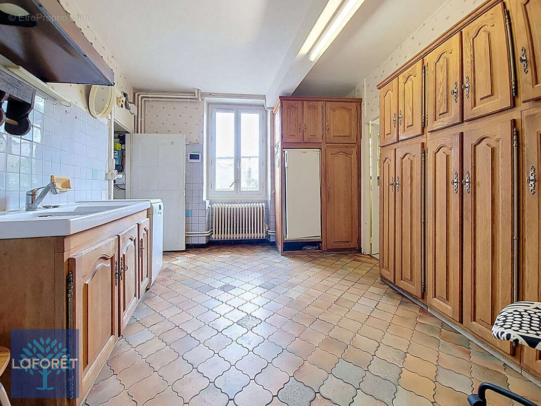 Maison à CHARLY