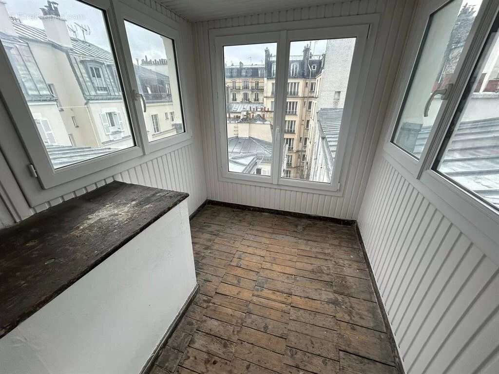 LOCAL pour pied à terre ou bureau - photo 11