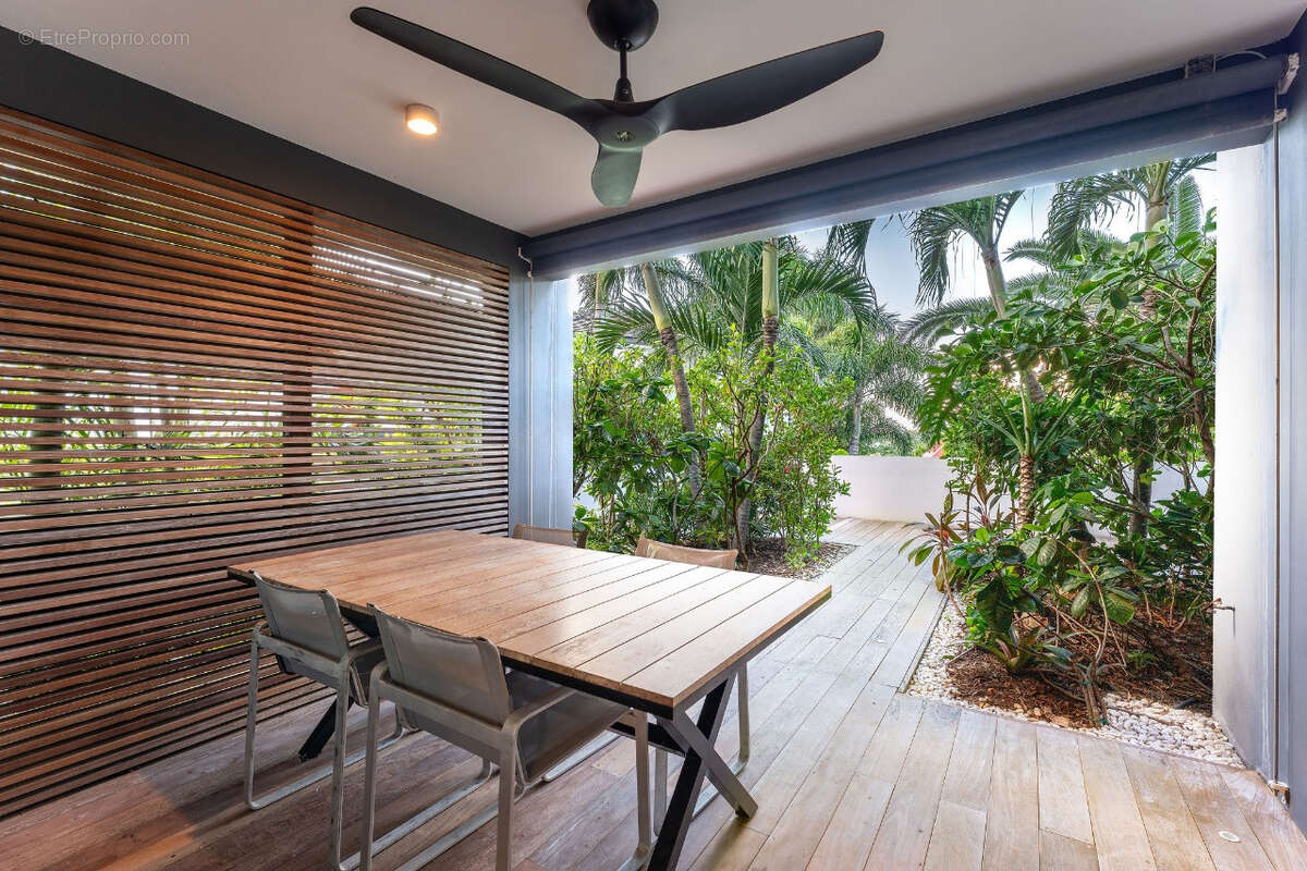 Maison à CAPESTERRE-BELLE-EAU