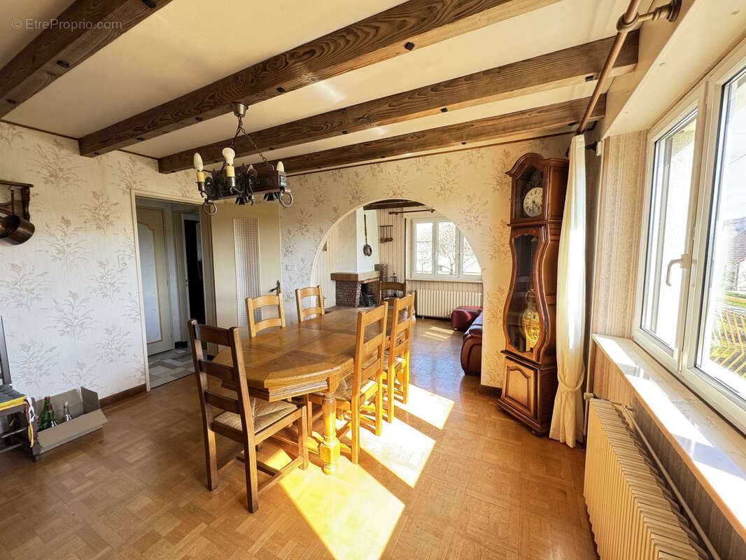 Maison à EVETTE-SALBERT