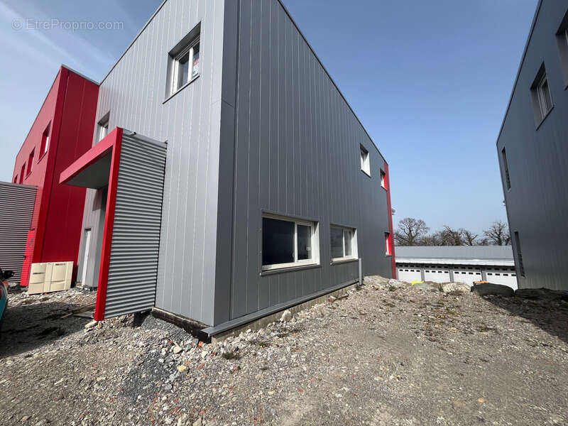 Commerce à MAXILLY-SUR-LEMAN