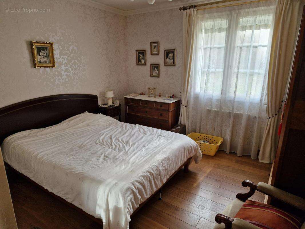 Maison à SAINT-OUEN-DES-TOITS