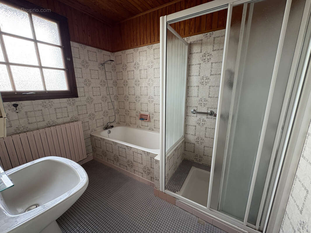 A Bazas Maison avec 2 logements - photo 10