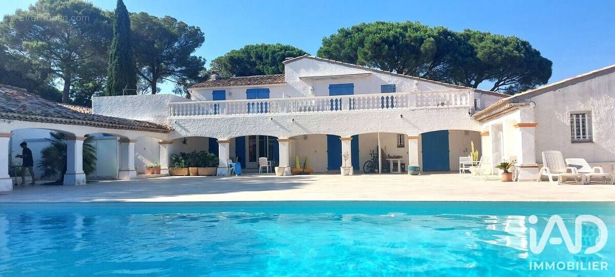 Photo 1 - Appartement à SAINT-RAPHAEL