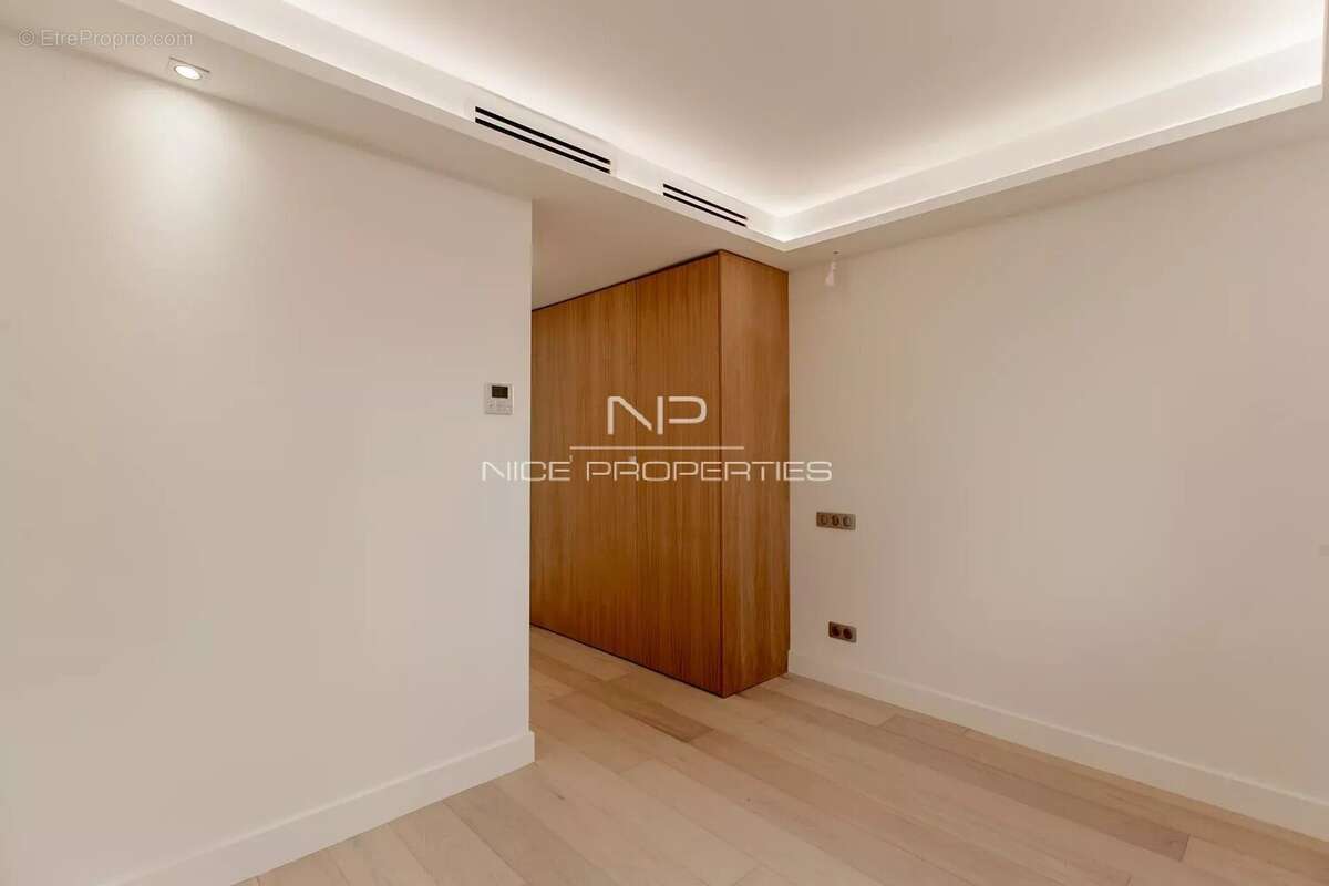 Appartement à ROQUEBRUNE-CAP-MARTIN