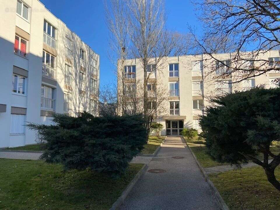 Studio, T1,vendu loué, orleans, La source, proche université, - Appartement à ORLEANS
