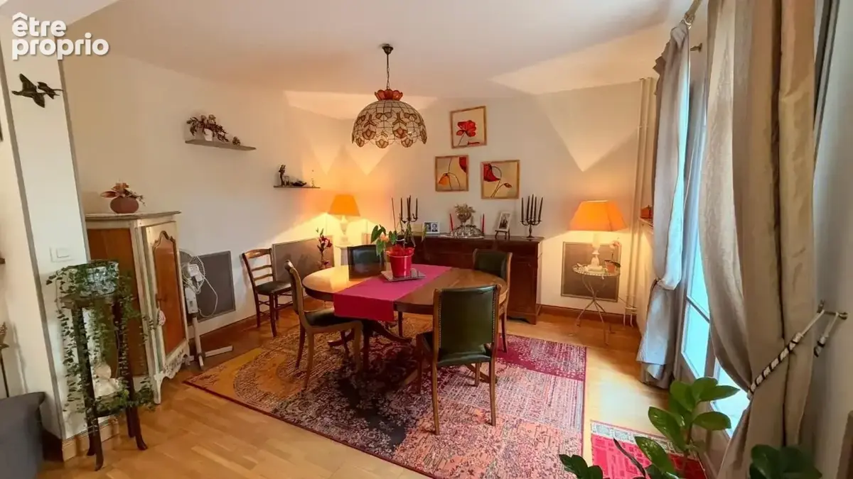 Emplacement de 1er choix pour cette maison de ville - photo 7