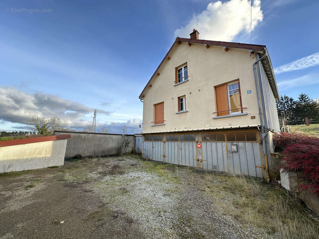 Maison à LES ANCIZES-COMPS