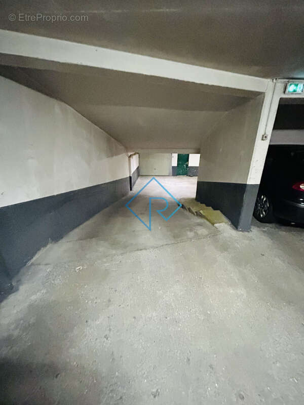 Autre à PARIS-20E