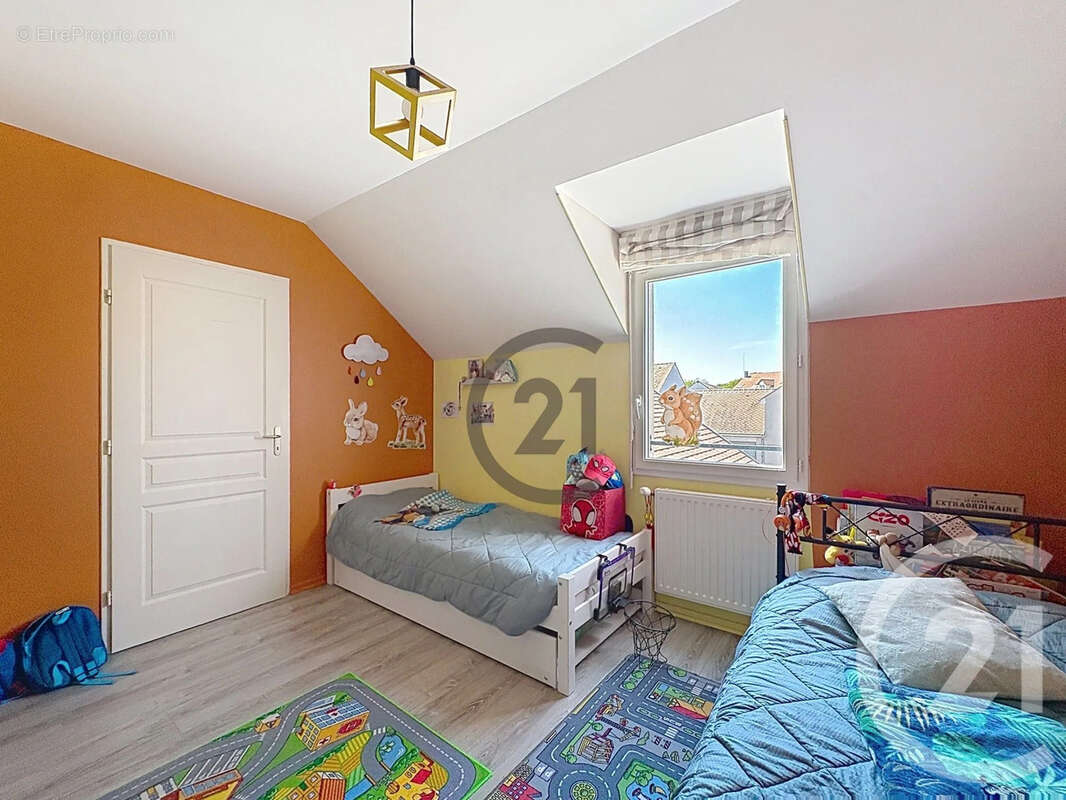 Maison 75 m² à Evry-Gregy-Sur-Yerre  - photo 6
