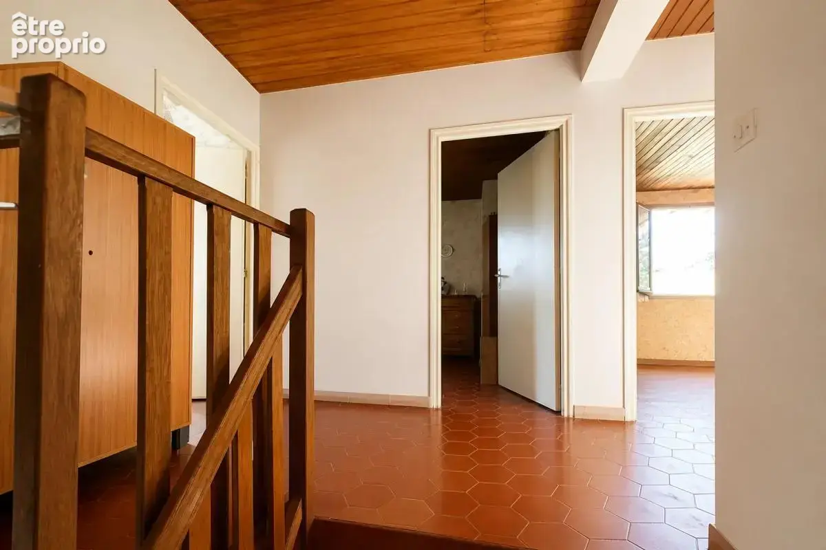 Maison T5 de 110 m2 avec jardin, à rénover - Ajaccio - photo 6