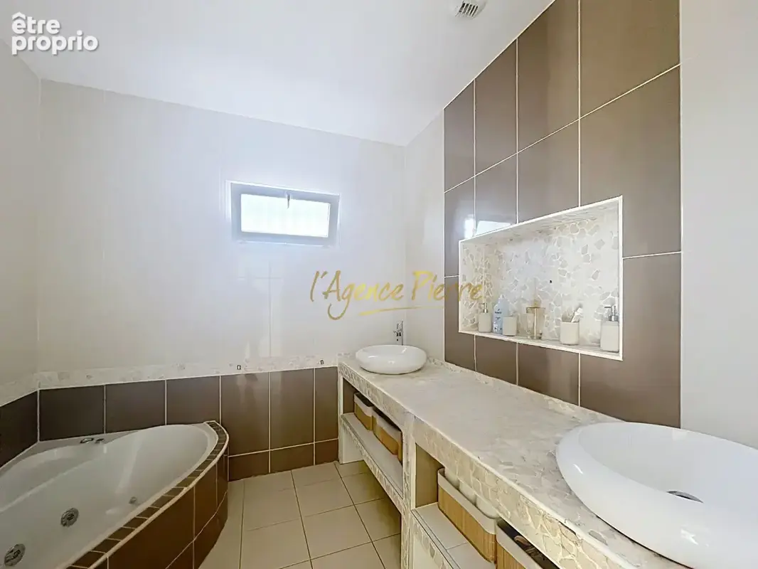 Maison 6 pièces 158 m² à vendre à Naintre (86530) - photo 8