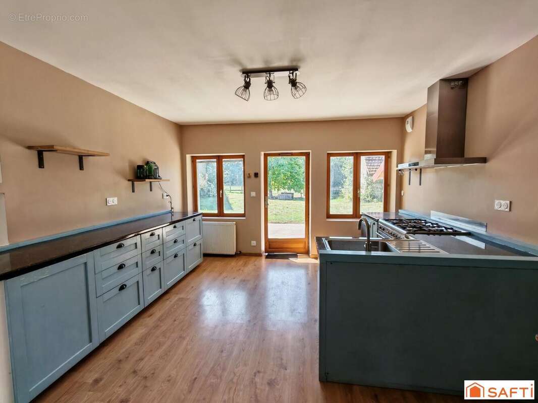 Photo 5 - Maison à LA CHAPELLE-SAINT-SAUVEUR