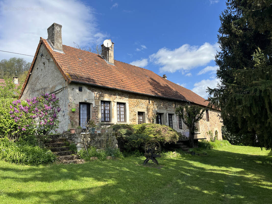 Maison à ARNAY-LE-DUC