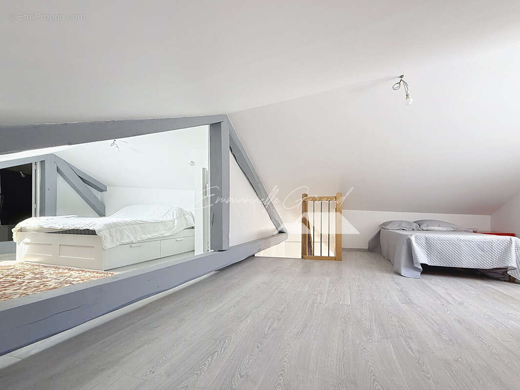 Maison à MOSTUEJOULS