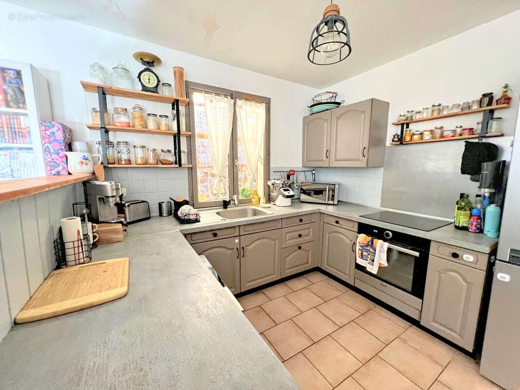 Maison à SOLLIES-TOUCAS