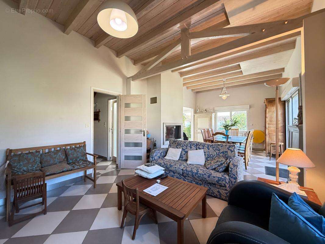 Maison à SAINT-PALAIS-SUR-MER