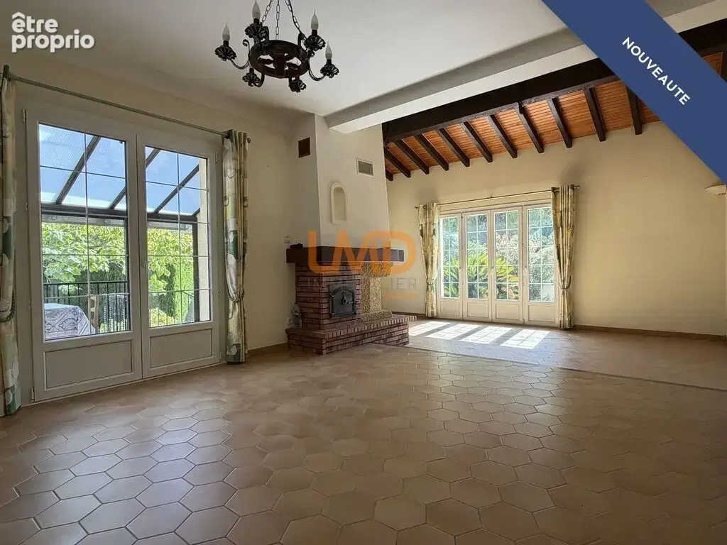 Villa 4 faces T5 145 m2 avec piscine - photo 6