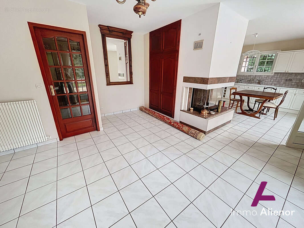 Maison à BELIN-BELIET