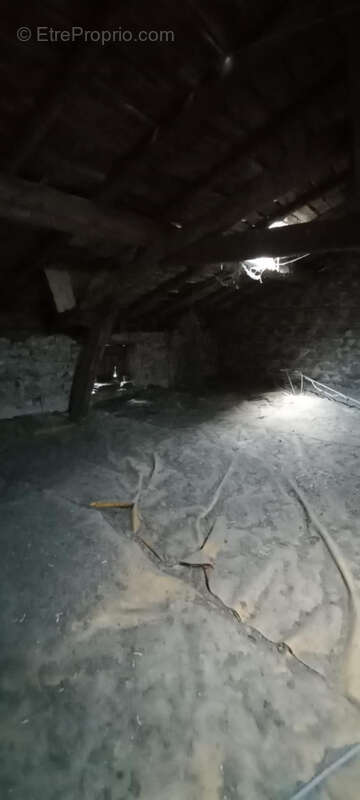 Appartement à LA PACAUDIERE