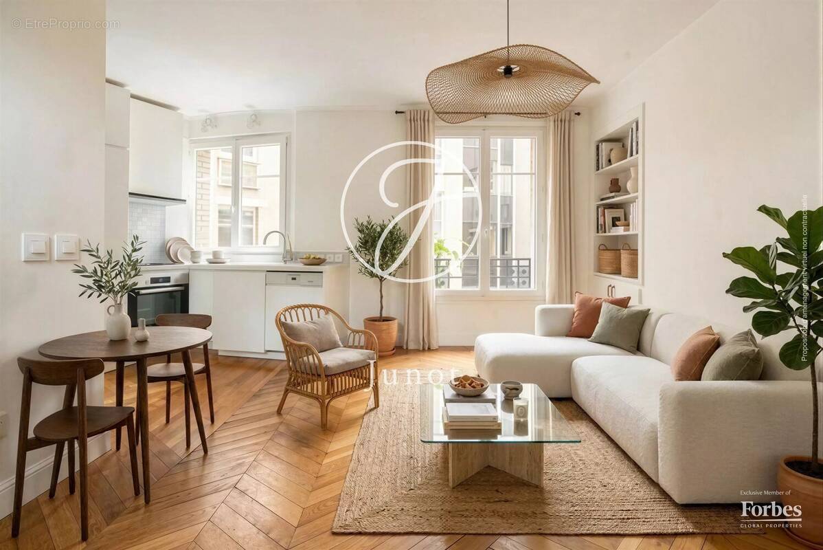 Appartement à PARIS-16E