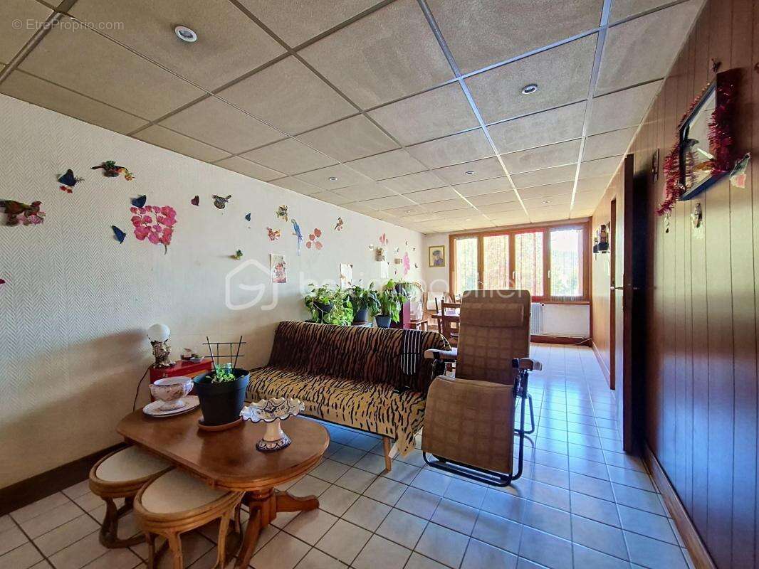 Appartement F3 vendu loué, en plein centre de Pont-Audemer ! - photo 3