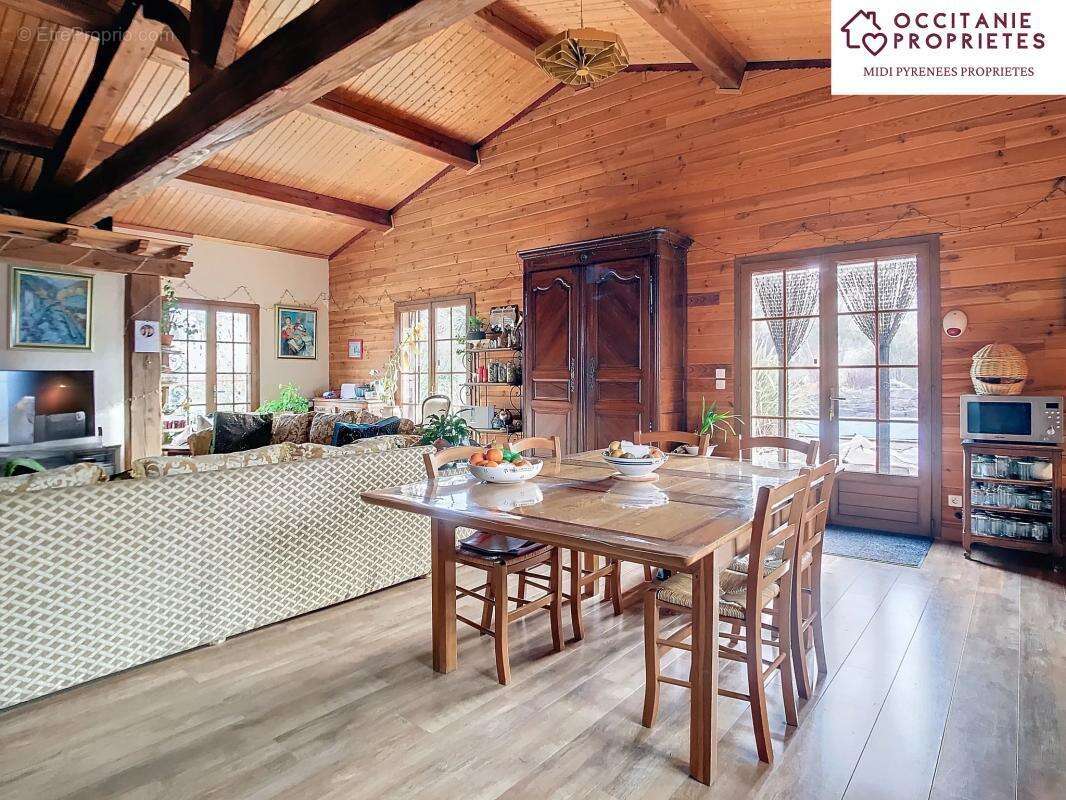 Maison à LA POMAREDE