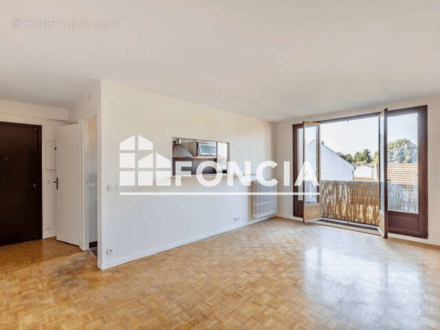 Appartement à L'HAY-LES-ROSES