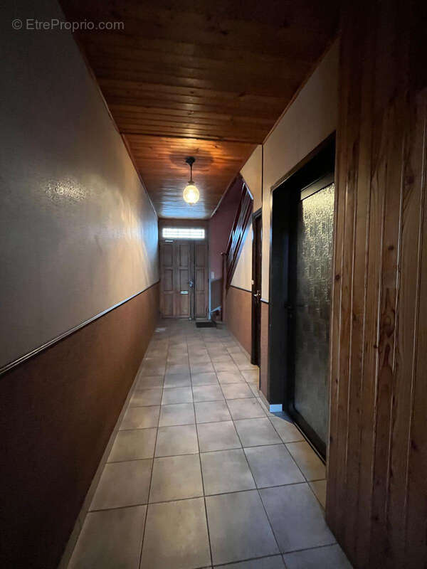 A VendreImmeuble de rapport 330 m2   Maison + T5 + Local professionnel   Fort potentiel ! - photo 33