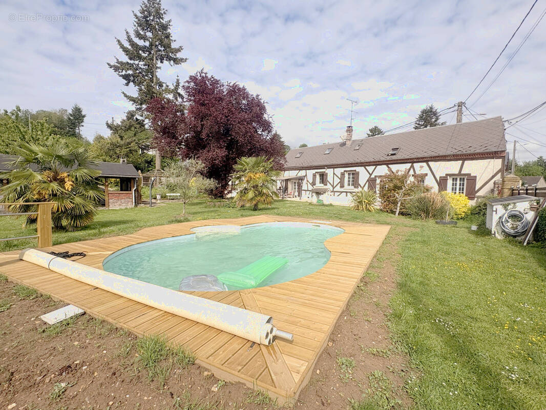 Maison à SAINTE-GENEVIEVE