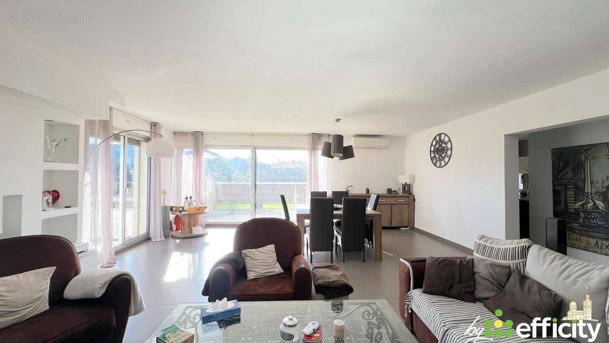 Appartement à MARSEILLE-9E