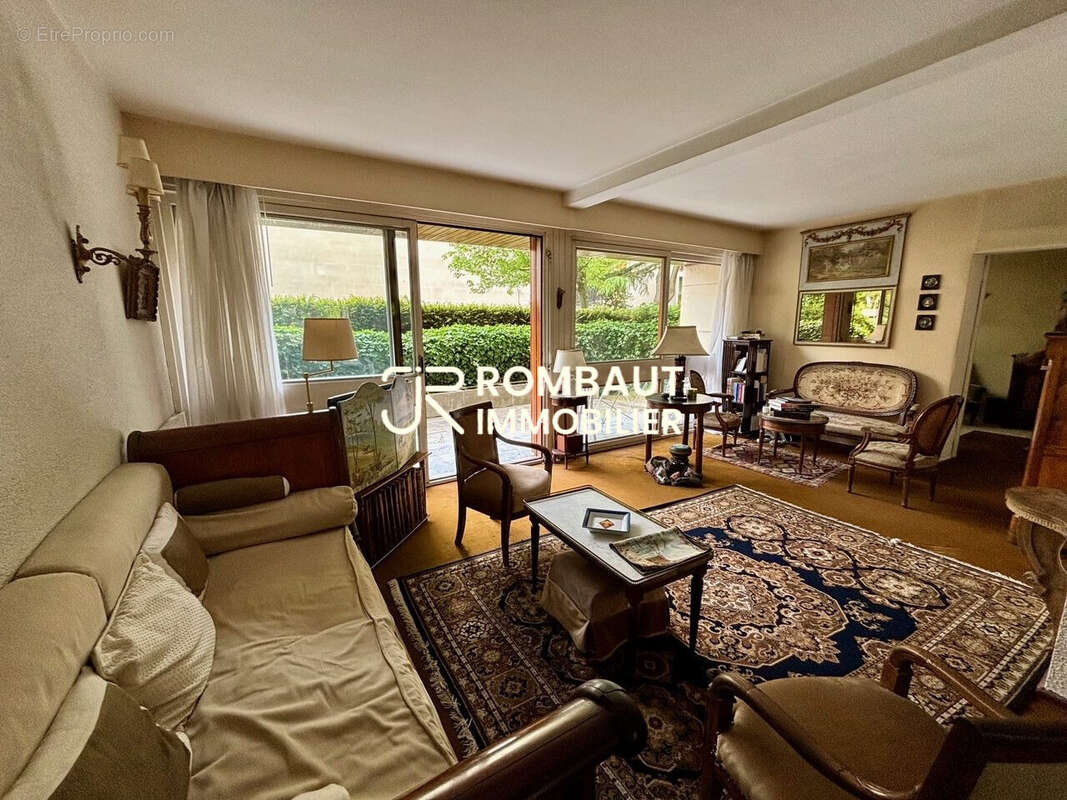 Appartement à LA CELLE-SAINT-CLOUD