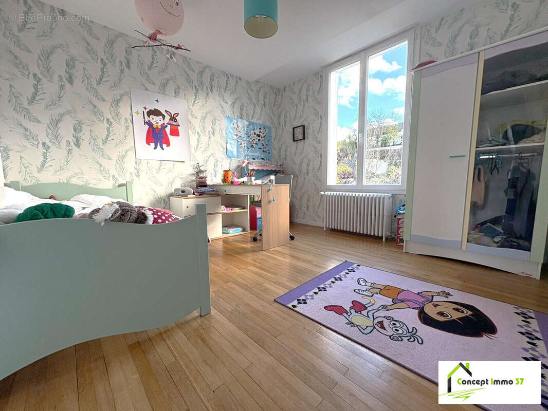 Maison à MONTLOUIS-SUR-LOIRE